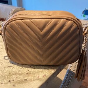 Crossbody perfect for travel.